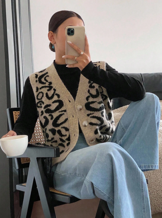 Icondet – Leopard Pattern Knit Vest